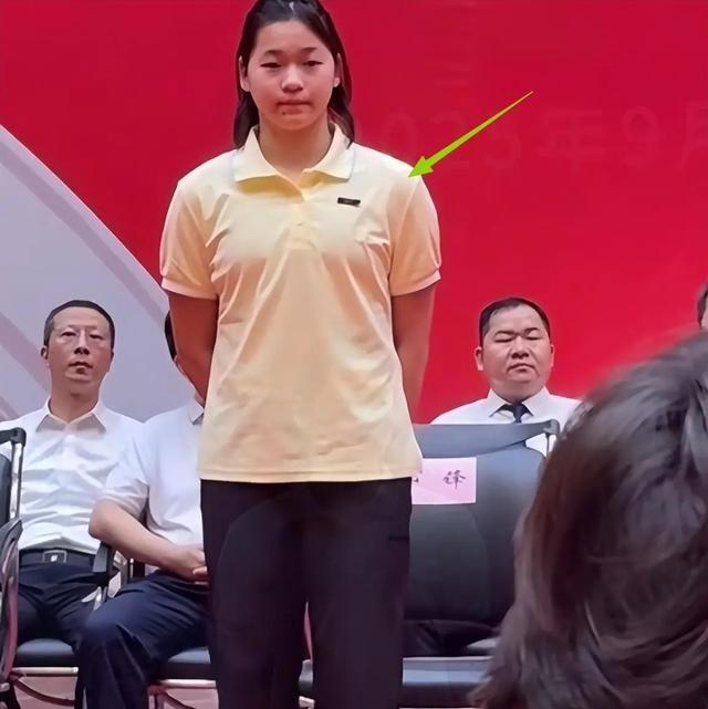 全红婵入学仅4天，担心的事再次发生，官媒：退不退由她自己决定