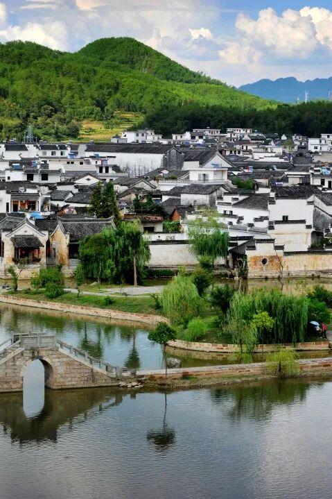 推窗见黄山：徽韵山景，揉进初冬 | 皖美冬日 | 第十五届安徽国际文化旅游节