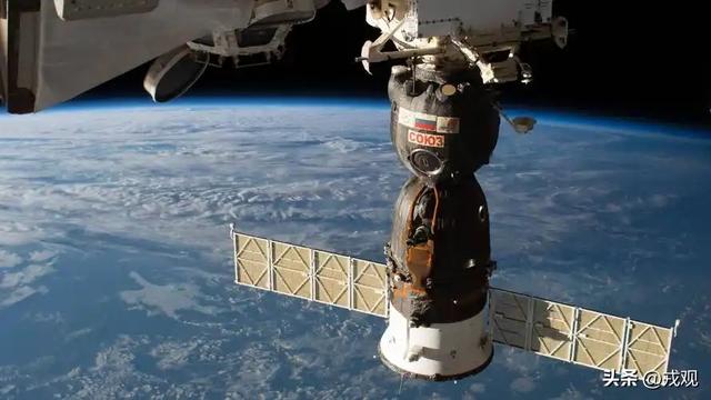 俄飞船两次遭碎片撞，还疑被美宇航员钻孔，咋救援？