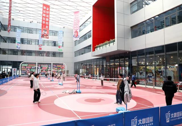 温县大咖雪王·市集激活周末文旅消费新活力