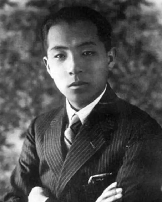 2002年，董健吾后人与刘思齐对簿公堂，揭开了毛岸英在上海的遭遇