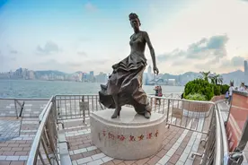 百变天后梅艳芳，一个对朋友对社会对国家都有情有义的乐坛大姐大图片