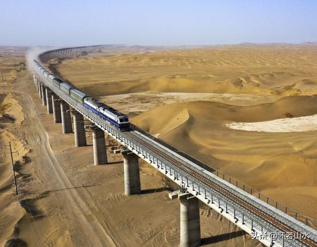 2025环南疆沙漠铁路背包自由行日记(1)——从乌鲁木齐到若羌