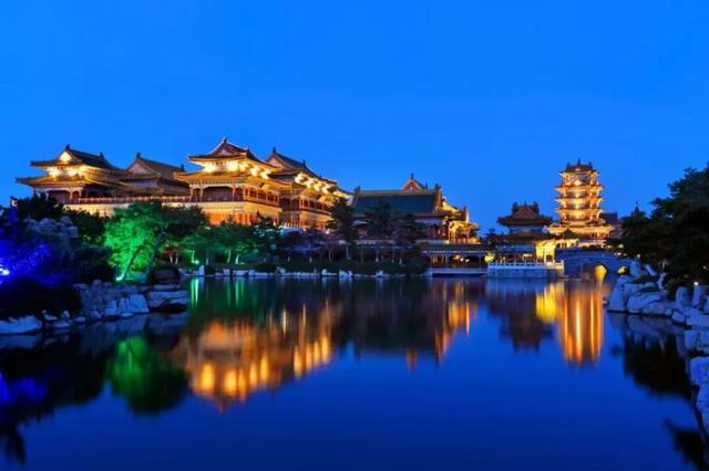 董宇辉向世界推荐，“请花几天时间去山东”！