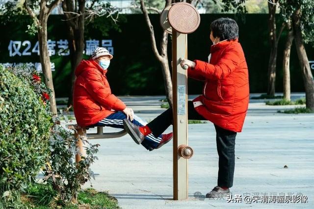 陕西渭南：冬至日的四季色调和万达广场的人间实像