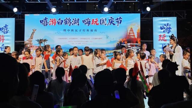 夜鹰潭，新活力！特色业态点亮假期，夜经济绽放绚丽光彩【全球学子嘉游赣 奇绝鹰潭逍遥游】