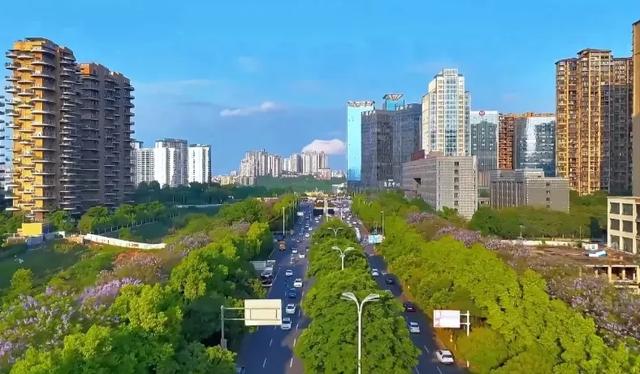 泸州景色宜人，网友：中国的小城市足以秒杀世界上的超级城市