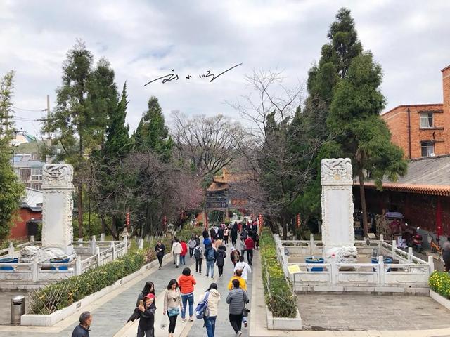 昆明这座千年古寺“好奇怪”：进门要走下坡，大雄宝殿在最低处？