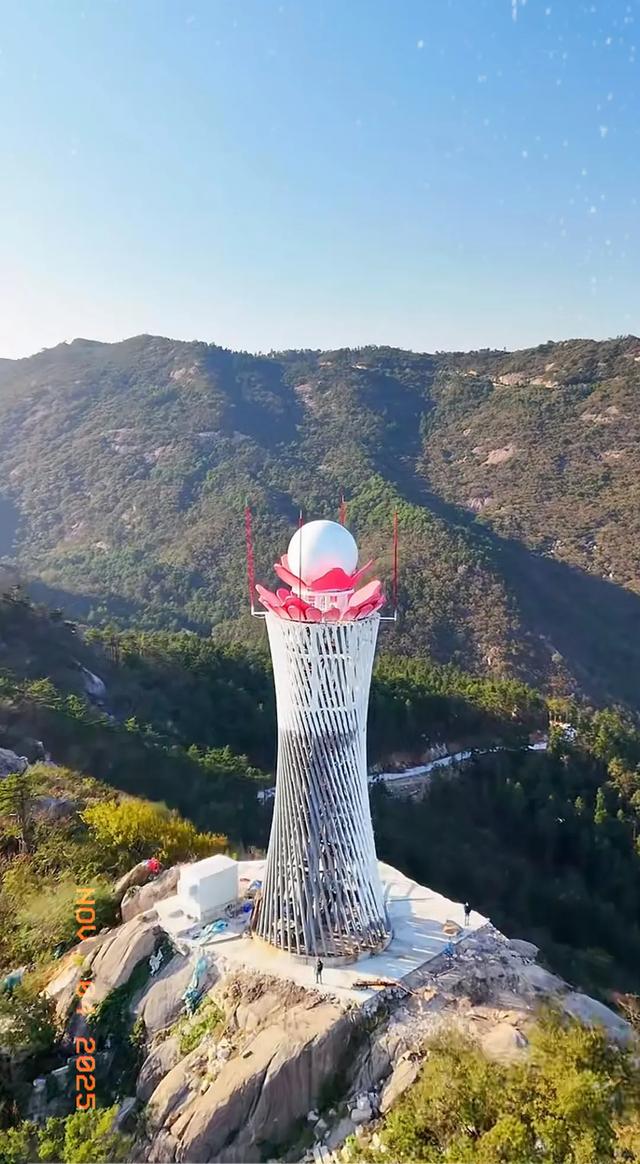 一座气象观测与旅游观光变色塔已在新县将军山建成！