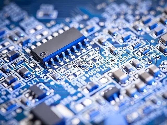 打破国外垄断	，国产新型芯片来了！单日狂揽2700亿，还能突破吗？