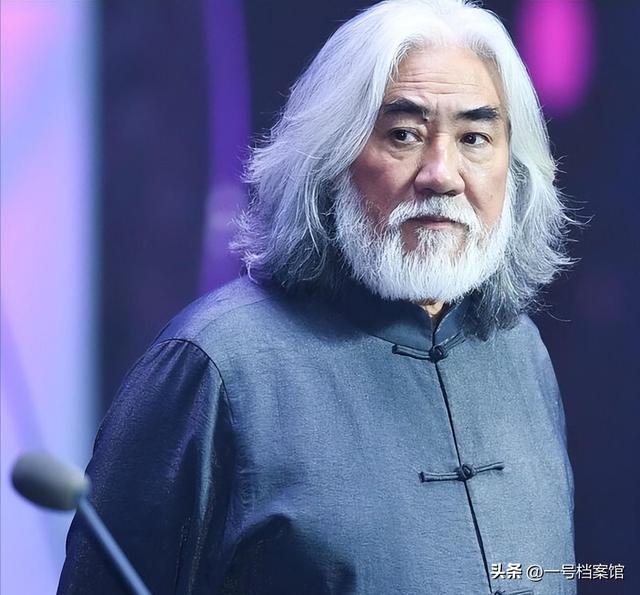 一语成谶！74岁张纪中爷孙恋翻车，年仅一岁的女儿承受“恶意”