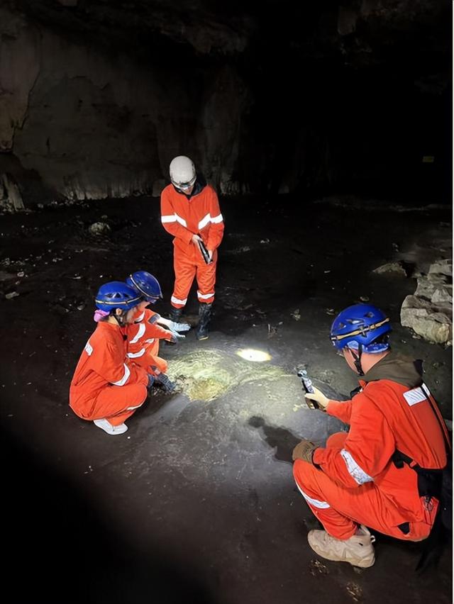 爬山人的旅行终点，是有126万座山的贵州？