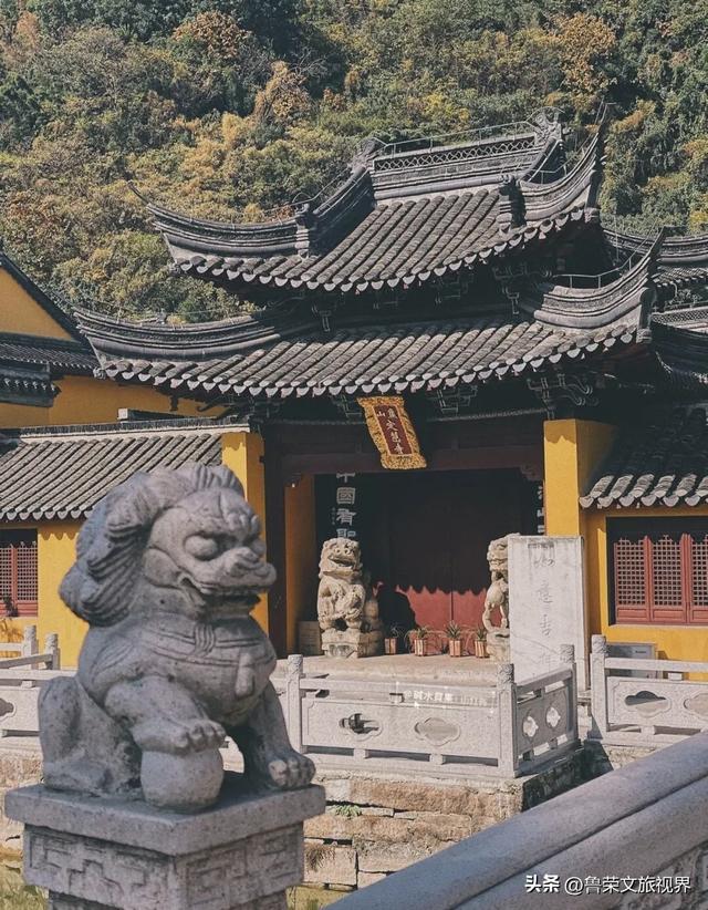 镇江的秋日才是真绝色，三山染彩、古街流韵，连空气都带醋香