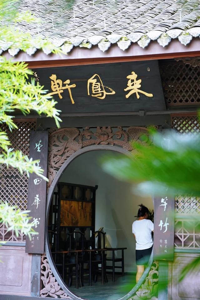 去了趟眉山，真心建议：不要贸然去眉山，除非你做好不想走的准备