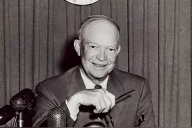 1953年，艾森豪威尔想放大招扔核弹，结束朝鲜战争，被谁拦住了？图片