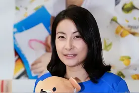 吴敏霞给郭晶晶做伴娘让霍启山着迷，她放弃豪门嫁素人，原因意外图片