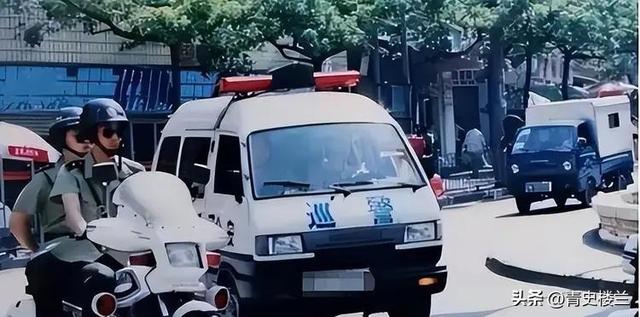 杀人凶手凭空消失，警方追凶20年后才知，他藏在“最安全的地方”