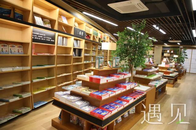 遇见丨时光慢慢！樱花湖畔赏心“悦”读