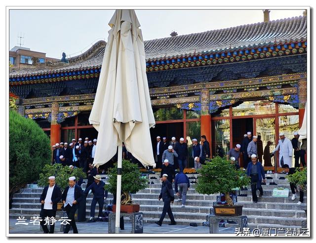青海西宁市区里的几座清真寺 & 下南关美食街