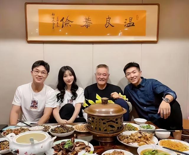 范伟没想到2026春晚仅剩2月，老搭档赵本山因大鹏一句话口碑暴增