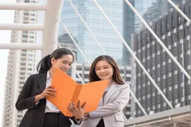 硬刚雷军到底，陈震又谈小米手机支架违法！二环十三郎热度再起图片