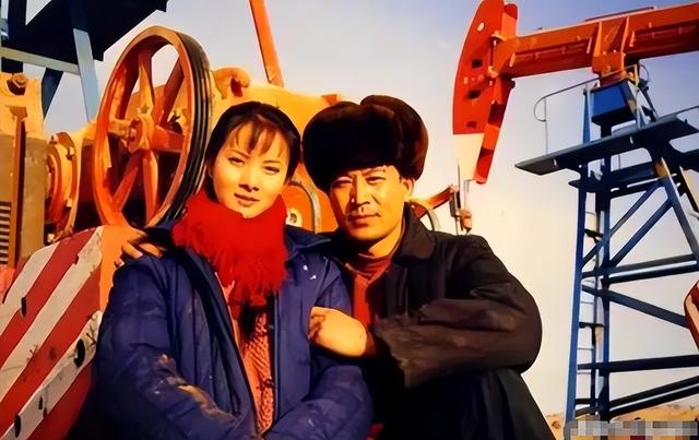 吃里扒外！定居美国13年，回国捞金惨遭“驱逐”，52岁活成了笑话