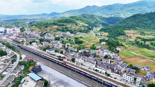 我的铁路风景丨时光与山河的辙印
