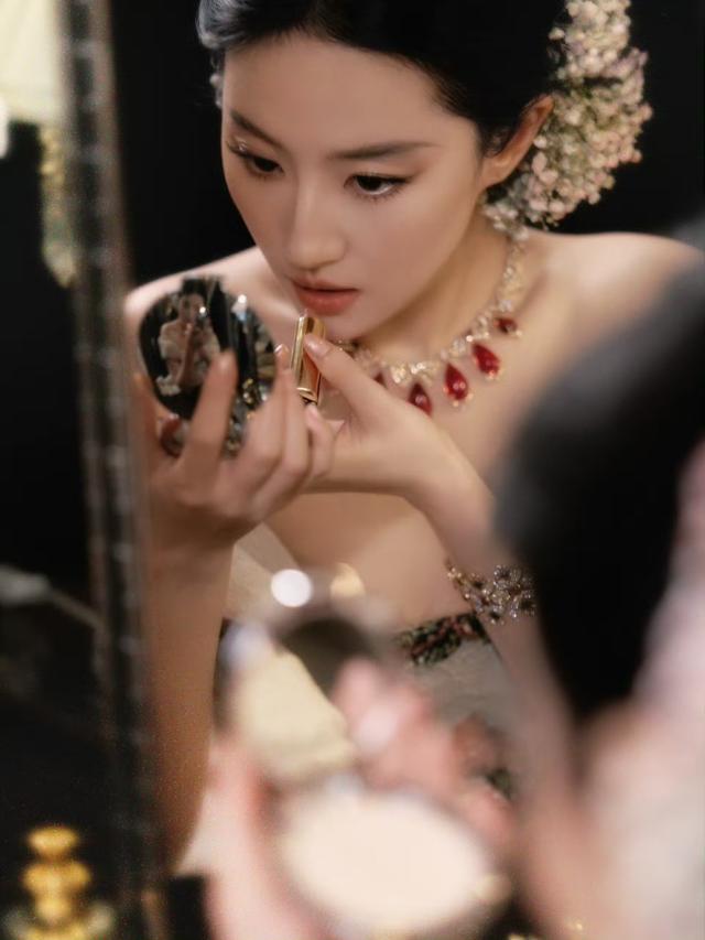 美图福利(22)，刘亦菲、林志玲、杨幂、刘涛、杨雨潼写真套图