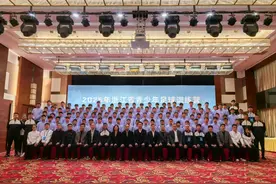 培养高质量后备人才 浙江省青少年足球训练营开营图片