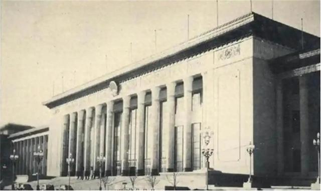 1959人民大会堂建成震撼世界，赫鲁晓夫不信，亲至观摩后却沉默了