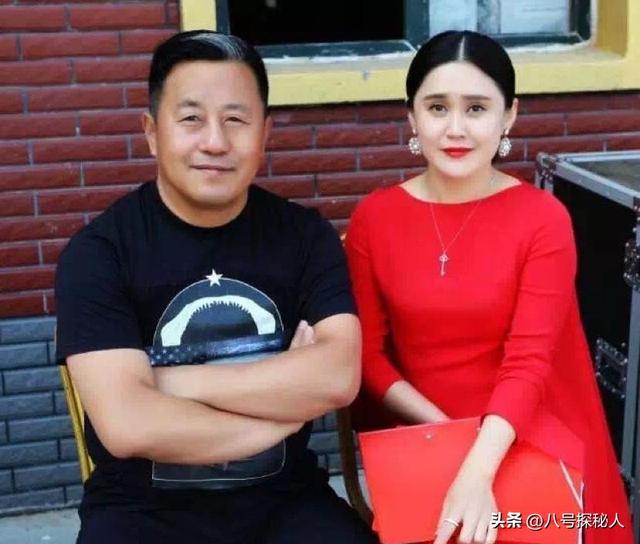 不听赵本山劝告，离婚再娶“女儿闺蜜	”，王长贵向同龄岳父母拜年