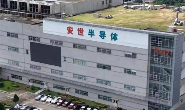 “明抢”中企第6天，荷兰扛不住了，喊话中国：愿意谈判