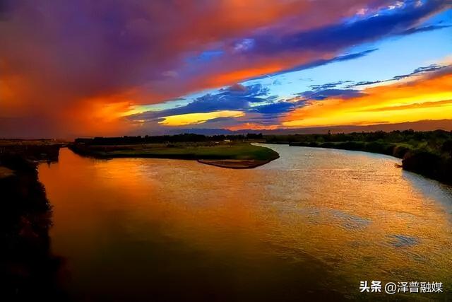 泽普：金湖杨映秋色美 胡杨节启文旅新篇