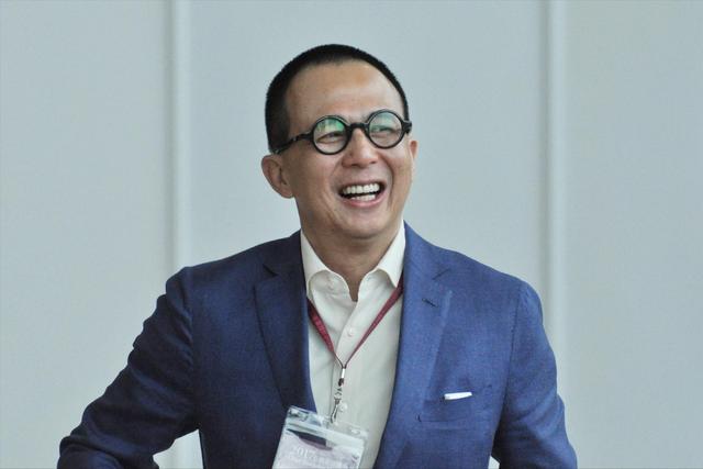 2909亿身价有何用？97岁的李嘉诚无力回天，两个60岁儿子已成心病