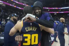 杜兰特为啥死都不回勇士？库里情感攻势不抵一件事 格林毁勇士十年图片