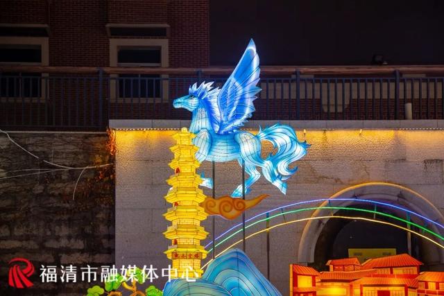 流光溢彩！东瀚“四骏”花灯惊艳亮相！