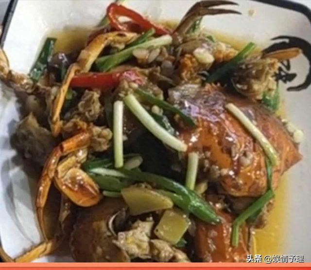 反转？两个菜661后续：官方介入，老板身份被扒，店家发声明叫屈