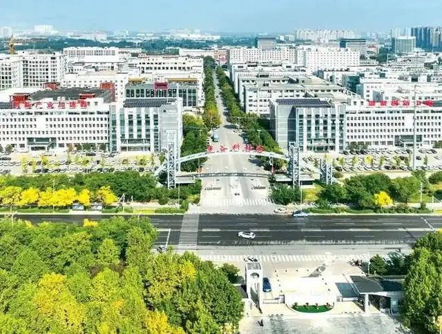 一旦战事大规模爆发，我国必须死保8座城市	，关键时候能抵御外敌