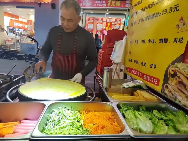 蹲点半月选的铺	，日卖200份仍闭店，天津阿姨的北京创业启示录