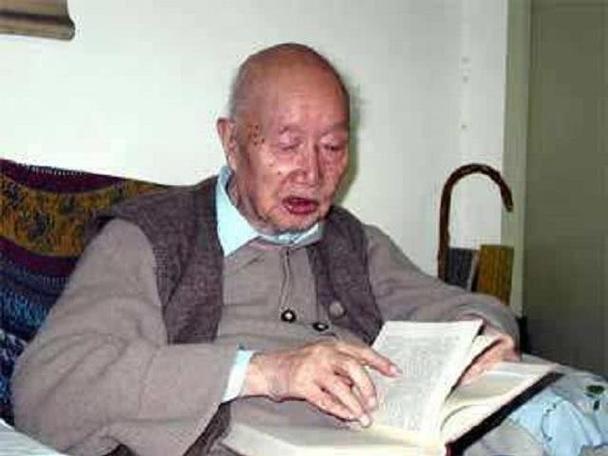 李大钊牺牲后，妻子筹措安葬费，鲁迅捐了五十	，汪精卫捐了一千