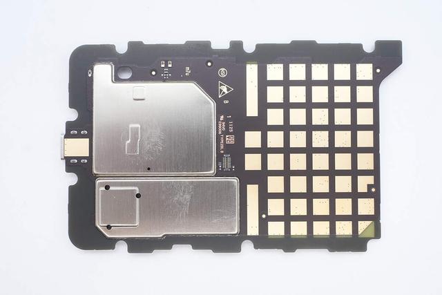 高达1999元售价是怎样的用料做过水准？中兴U60 Pro 5G随身WiFi拆解