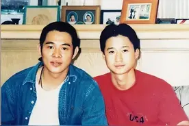 原来他就是吴京的父亲，亲自指导儿子拍电影，难怪吴京能大红大紫图片