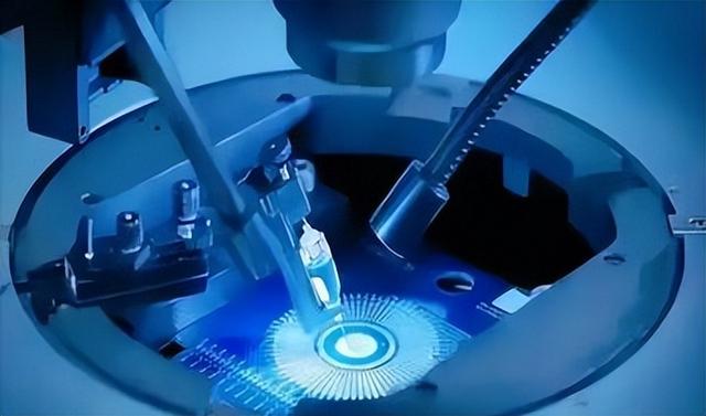 欧智库出昏招，怂恿荷兰下狠手，光刻机不卖中国，ASML被架火上烤