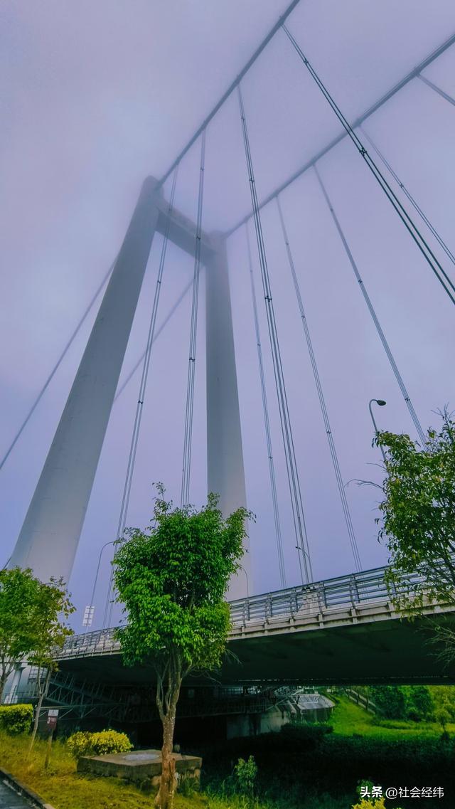 云端悬索跨峡谷！腾冲龙江特大桥，亚洲海拔第一的天路奇观