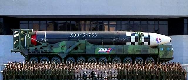 朝外相飞抵中国，有2件事要办！金正恩在阅兵前打出关键牌