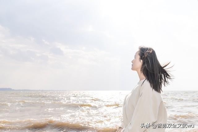 人到中年，最好的活法：沉淀过往不纠缠，向阳而行不回头