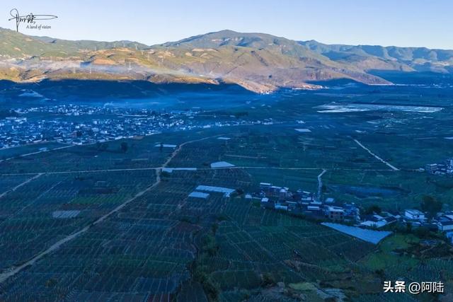 大理有个湿地很奇葩，水域面积少得可怜，路过的游客都看懵了