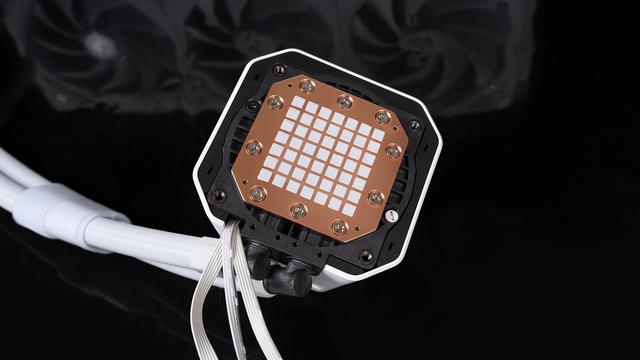 银白顶配，98X3D+技嘉B850M雕妹+索泰RTX 5080+6400C28 96GB装机