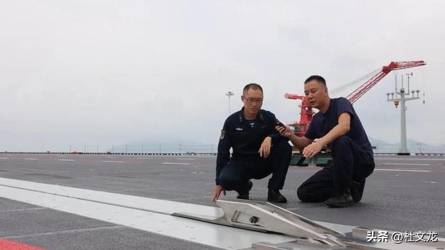 央视曝光电磁弹射画面	，“0帧	”急停太惊艳，甩“福特”号几条街