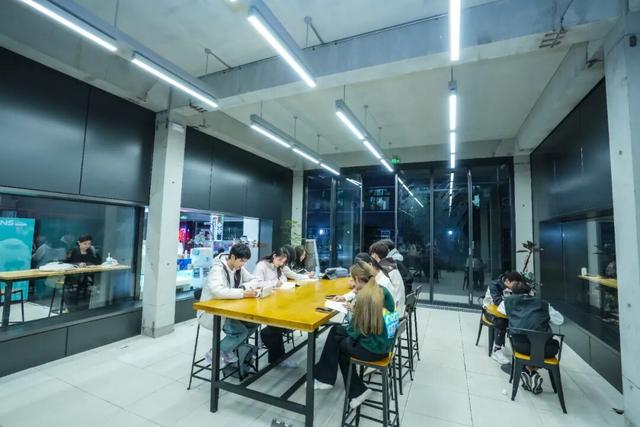 “尚盒”开箱！快来打卡浙工大文创新地标